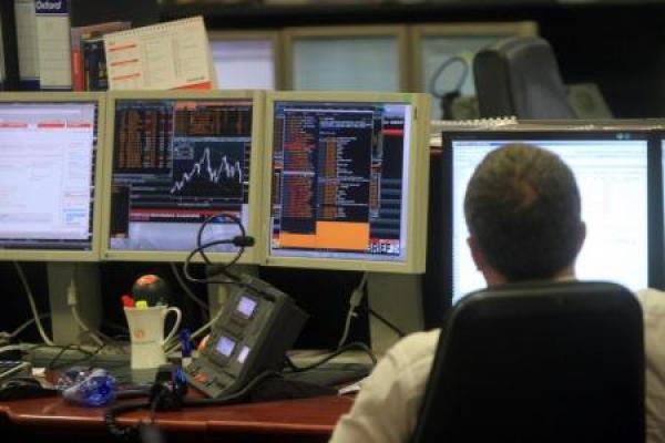 Italie: Les marchés actions finissent en baisse; l'indice Investing.com Italie 40 recule de 2,30%