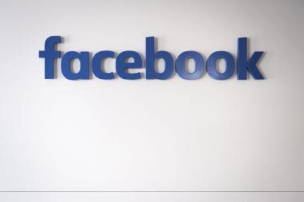 Facebook Falls 3%
