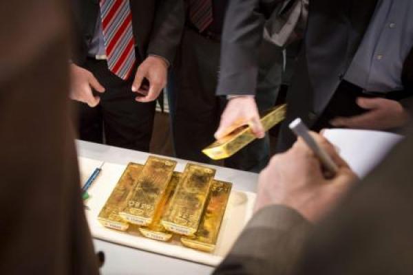 Goud futures lager tijdens de V.S. sessie