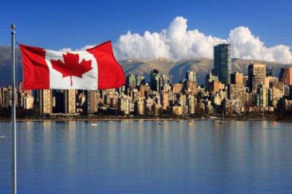 USD/CAD Falls to One-Week Low as BoC Says Economy Avoided Worst Case Scenarios