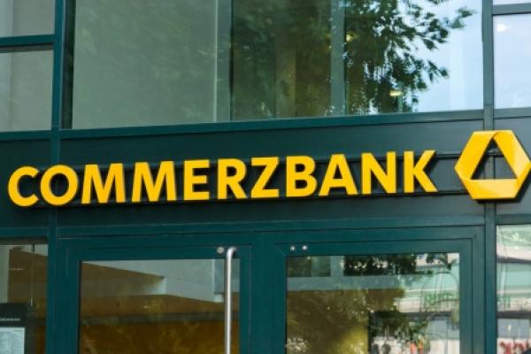 StockBeat: Deutsche Bank - Commerzbank Merger Hits the Rocks