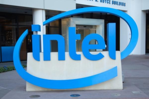 StockBeat: Intel-Aktien legen zu - Wells Fargo warnt: 10-nm-Chips könnten sich verzögern