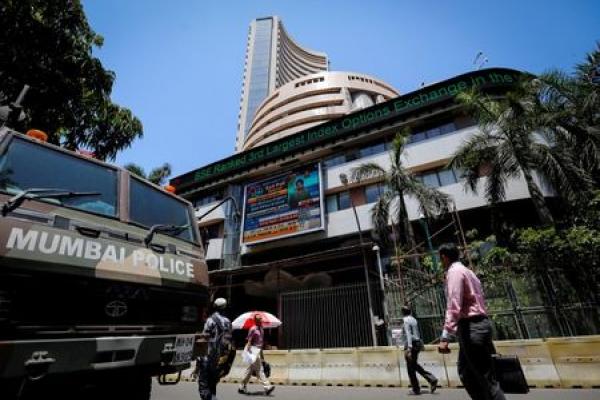 India stocks lower at close of trade; Nifty 50 down 0.42%