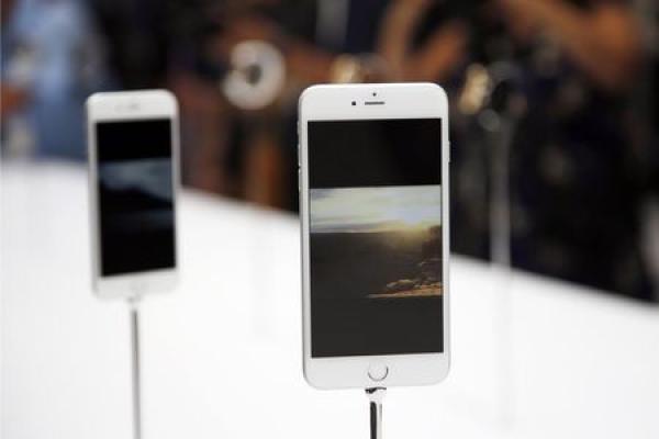 Hong Kong-listed Apple Supplier AAC Technologies Plunges 13% on Profit Warning