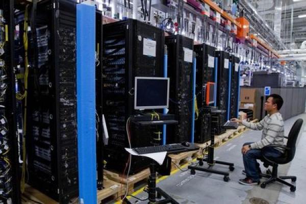 HP Enterprise Climbs Midday After $1.3B Cray Deal