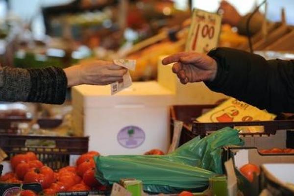 La inflación anual de UK sube de mínimos de 2 años pero no alcanza su objetivo