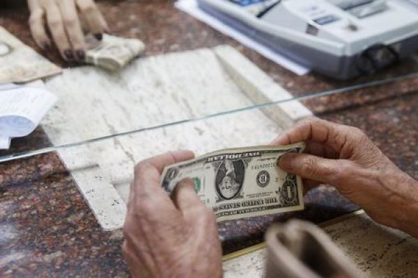 US-Dollar vor ADP-Arbeitsmarktdaten höher