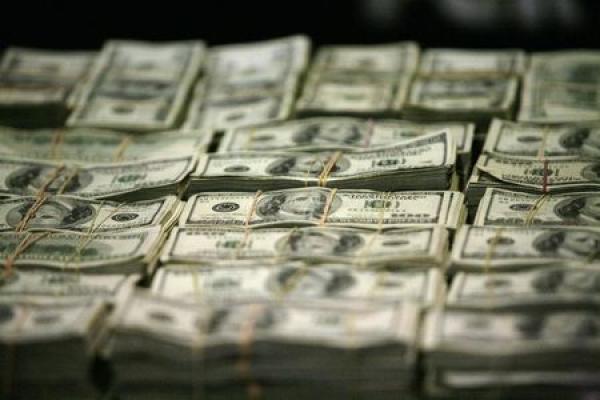 Sexto día de repunte del dólar a causa de la caída del euro y el dólar canadiense
