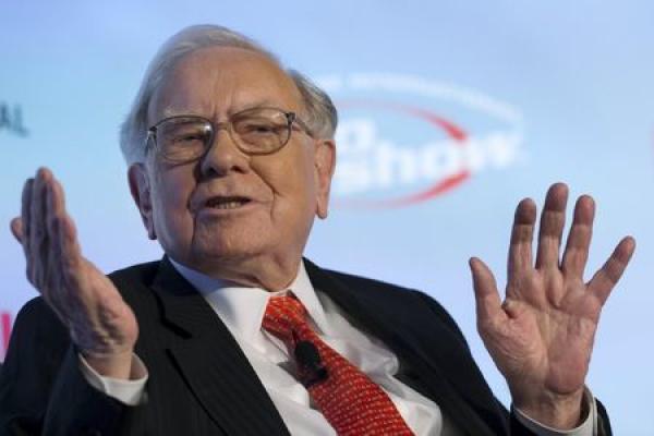 Due titoli dal portafoglio di Warren Buffett suggeriti dagli analisti