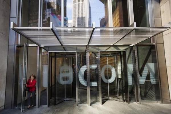 Stocks - Viacom Jumps in Premarket, Nike, Apple Drop, Boeing Gains
