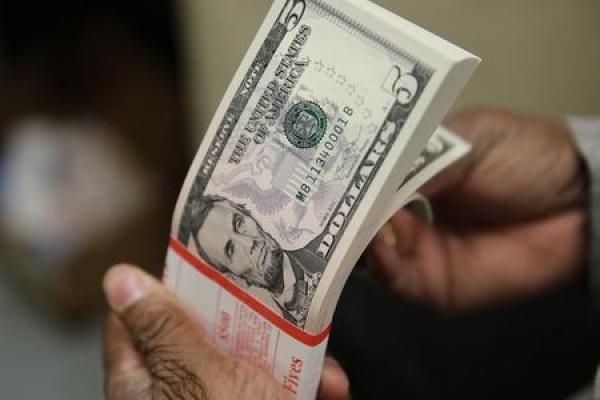 Dollar Eases as Markets Struggle Back after Steep Selloff