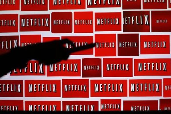 Stocks - Netflix, Royal Caribbean Drop Premarket; Blackrock Gains