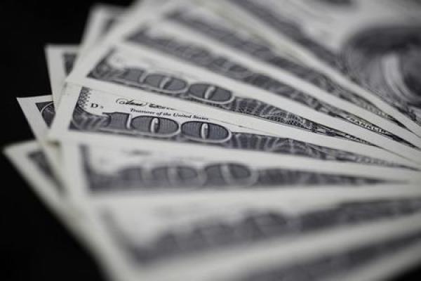 U.S. Dollar Rises; Powell Says Fed is “Insulated” from Political Pressures