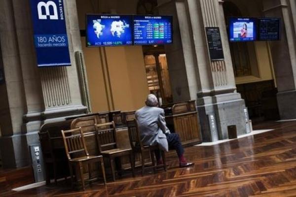Futuros europeos mixtos en otra semana corta y de escaso volumen