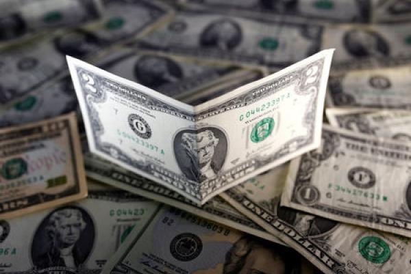 Dollaro giù, attesi dati disoccupazione; riflettori su crescita globale