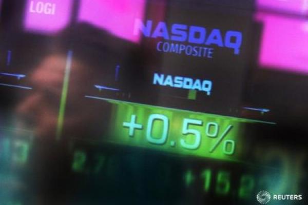 NewsBreak: Wall Street Rises; Disney, Powell Offset China Trade Worries