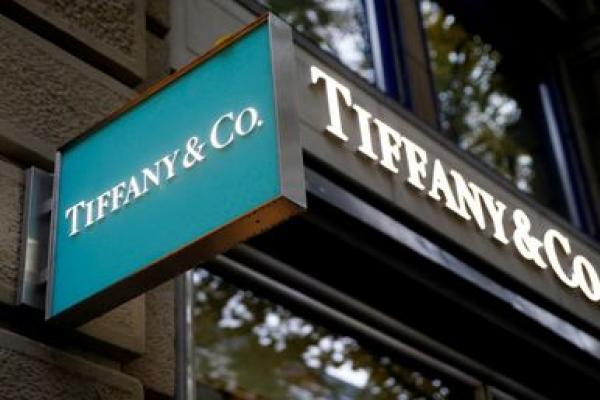 Stocks - Tiffany, Papa John’s, JetBlue Rise in Premarket; Autodesk Falls