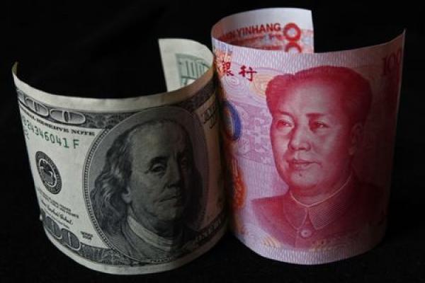 Yuan Falls as U.S. “Not Ready for a Deal;” Dollar Ticks Higher