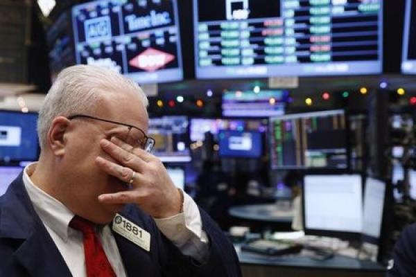 Stocks - U.S. Futures Slump as China Hits Back at U.S. on Trade, Currency