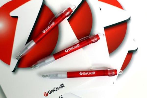 UniCredit, ricavi trimestrali manca previsioni