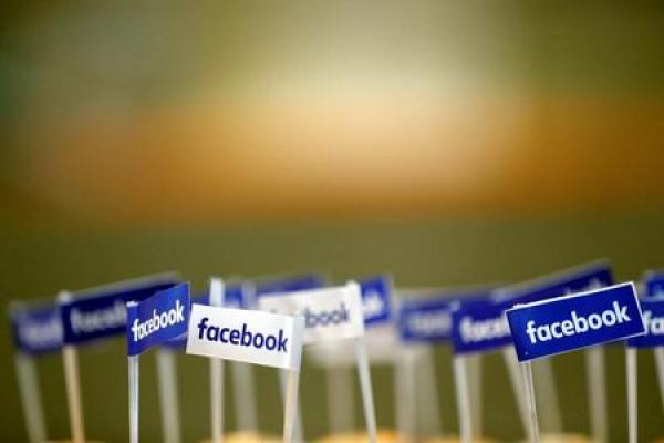 Facebook Stock Falls 4%