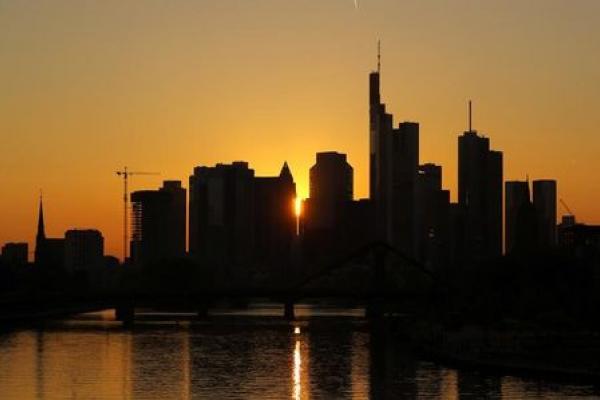 Ifo-Geschäftsklimaindex rutscht wieder ab - Dienstleister schwächeln