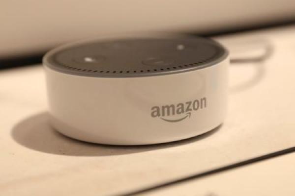 Amazon.com Falls 3%