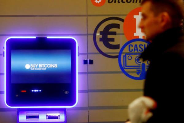 Il Bitcoin scende sotto quota 6.214,2, in calo del 7%