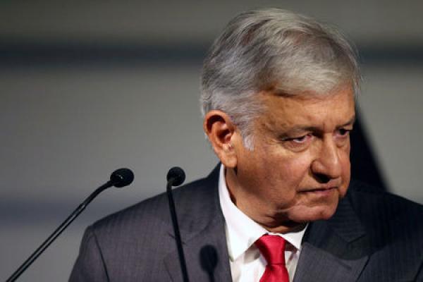 Presidente de México celebra el crecimiento de 0.1% de la economía
