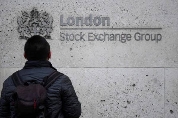 Los índices de Reino Unido cierran a la baja; el Investing.com Reino Unido 100 cae un 1,70%
