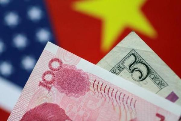 Yuan su, dollaro invariato; possibile rinvio dei nuovi dazi sulla Cina
