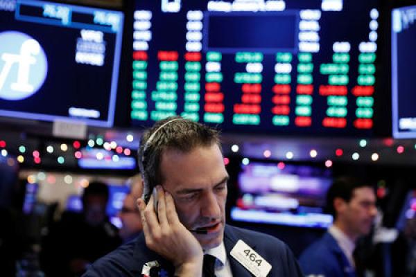 Dow Off Lows as Tech Resistance Continues