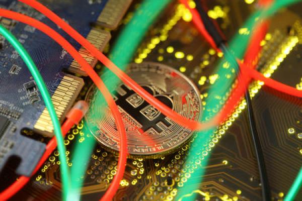Bitcoin Dips Below 6,445.4 Level, Down 1%
