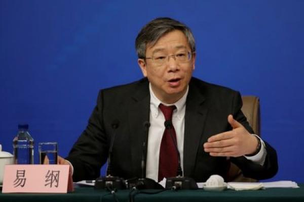 Forex: Yuan fällt - PBoC Chef deutet Abwertung an