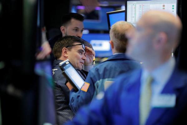 Dow Jones, S&amp;P 500 und Nasdaq: Virus-Ängste lösen Gewinnmitnahmen nach Rekordrallye aus