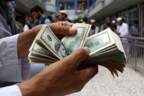 Dollaro in salita, escalation delle tensioni tra USA e Cina