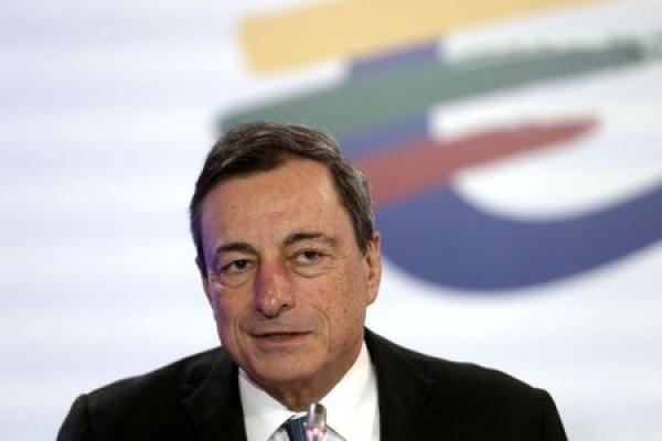 Draghi da record: primo presidente Bce a non alzare i tassi