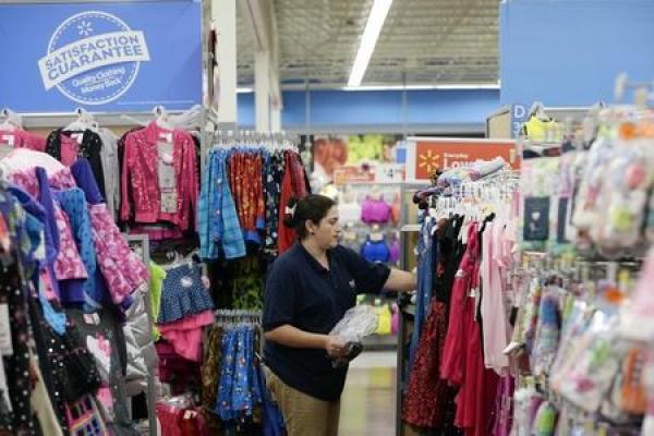Walmart Falls 3%