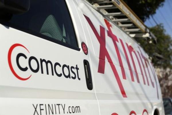 Comcast Falls 3%