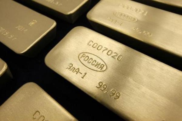Gold Slumps to 7-Week Low as Investors Abandon Havens After Jobs Shock