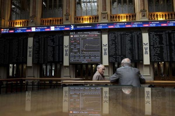 Futuros europeos en negativo: Siguen los daños de la guerra comercial