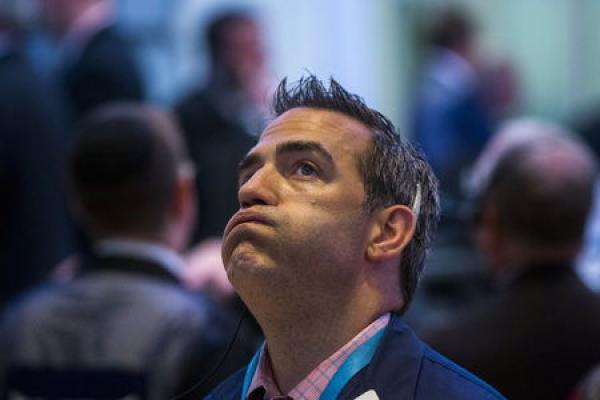 Stocks - Dow Gets Hit Late as Vaccine Optimism Cools