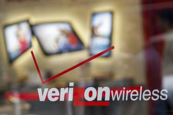 Verizon Stock Falls 3%