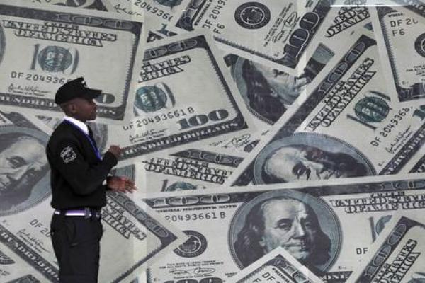 Devisen: USD/CAD stürzt auf Dreimonatstief ab