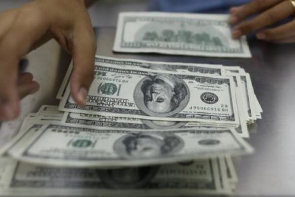 El dólar recupera terreno al disminuir las tensiones comerciales