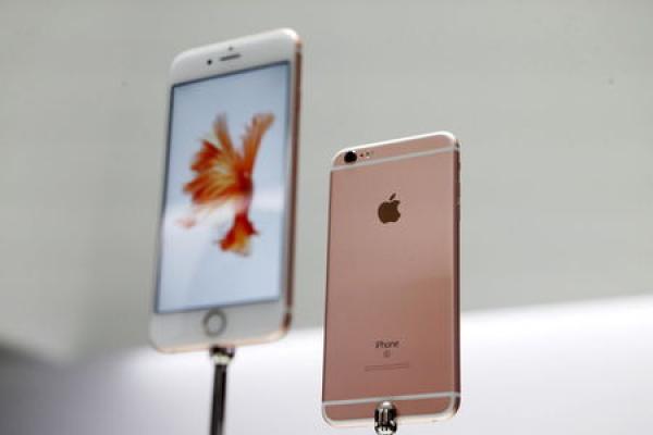 STM dimentica il crollo di ieri sulla scia di Apple grazie ai target