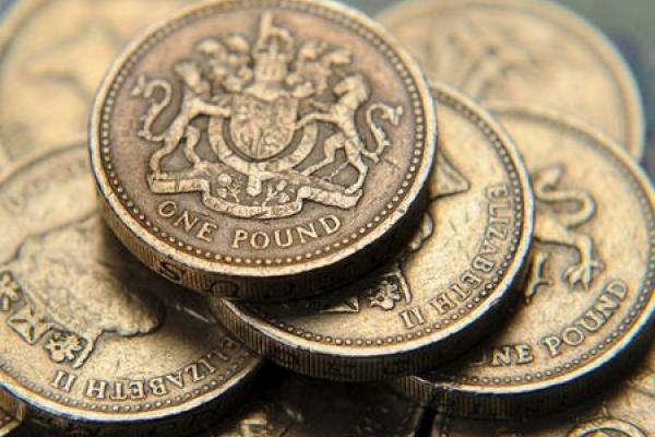 Forex: Pfund Sterling fällt - Brexit-Verlängerung unsicher