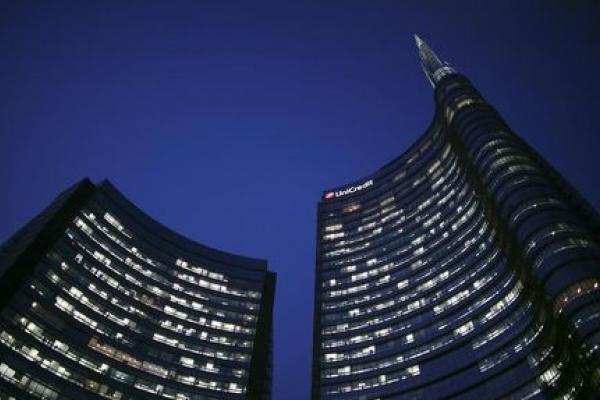 Los rumores de OPA condenan a UniCredit y disparan a Commerzbank