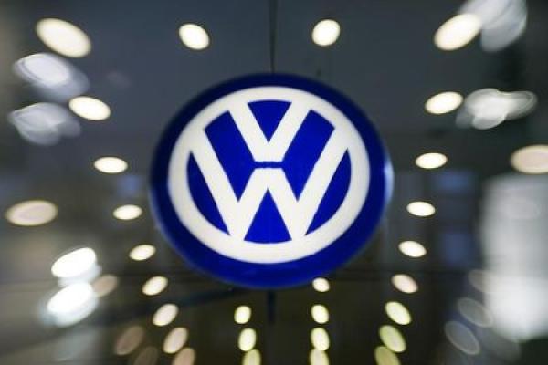 StockBeat: VW, Shell (und Ajax) stechen hervor, als Märkte nach Fed fallen