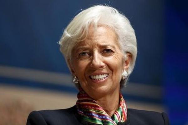 Lagarde aviva la posibilidad de bajadas de tipos en el BCE